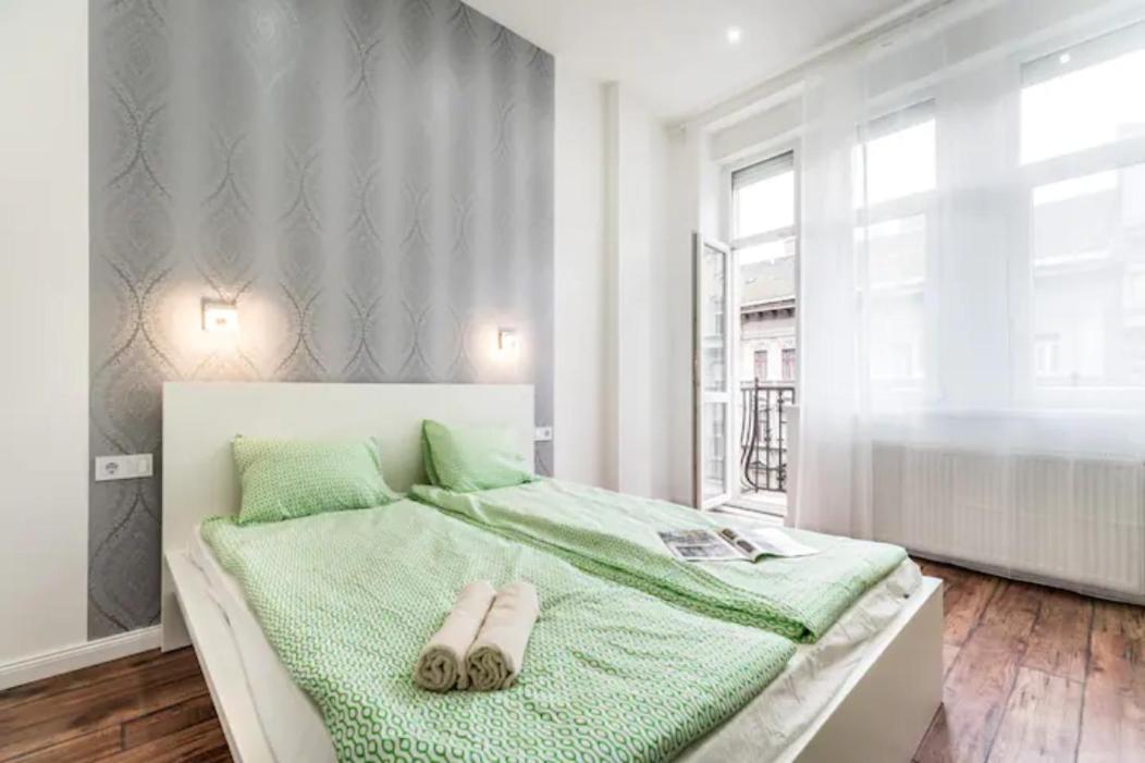 Hi-Bp Design Home Apartments In The Heart Of Boedapest Buitenkant foto