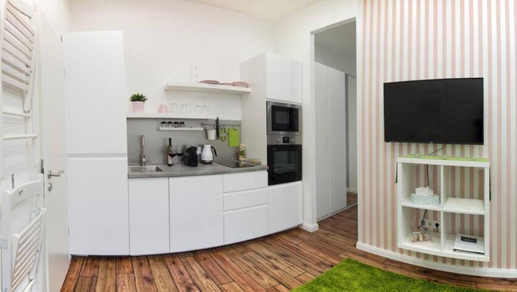 Hi-Bp Design Home Apartments In The Heart Of Boedapest Buitenkant foto